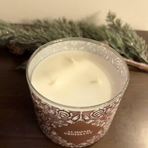Bath and Body Works 3-wick candle - Almond Croissant - never used